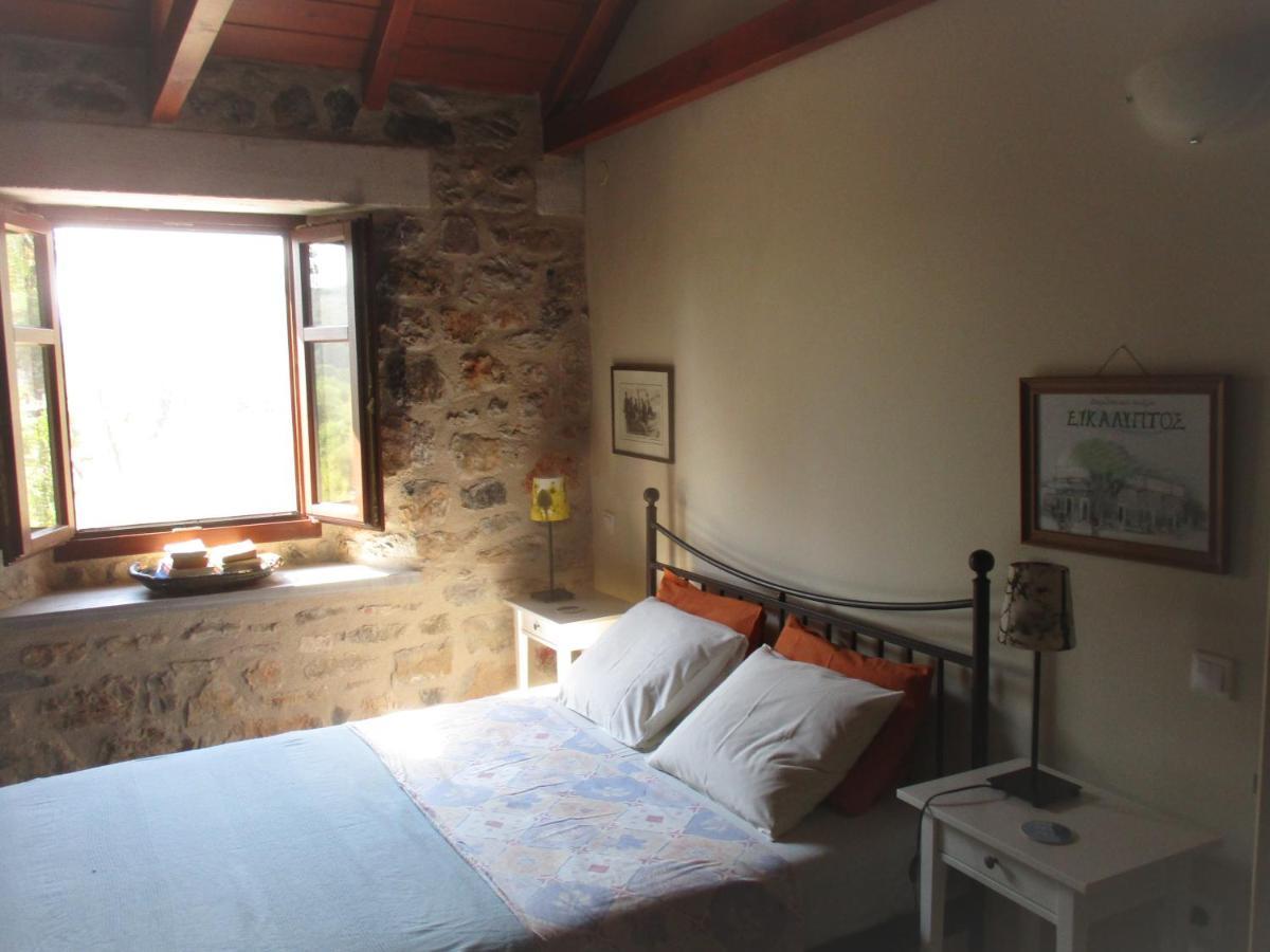 Arcadian Stone House In A Quiet Landscape, Leonidion Villa Poulithra Exterior photo